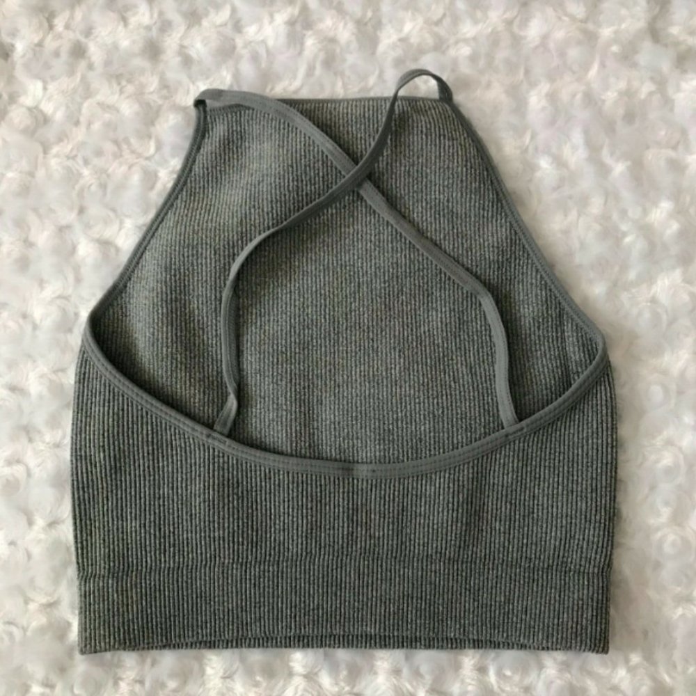 ZENANA Ribbed Seamless Cropped Cami Top - Picture 3 of 8